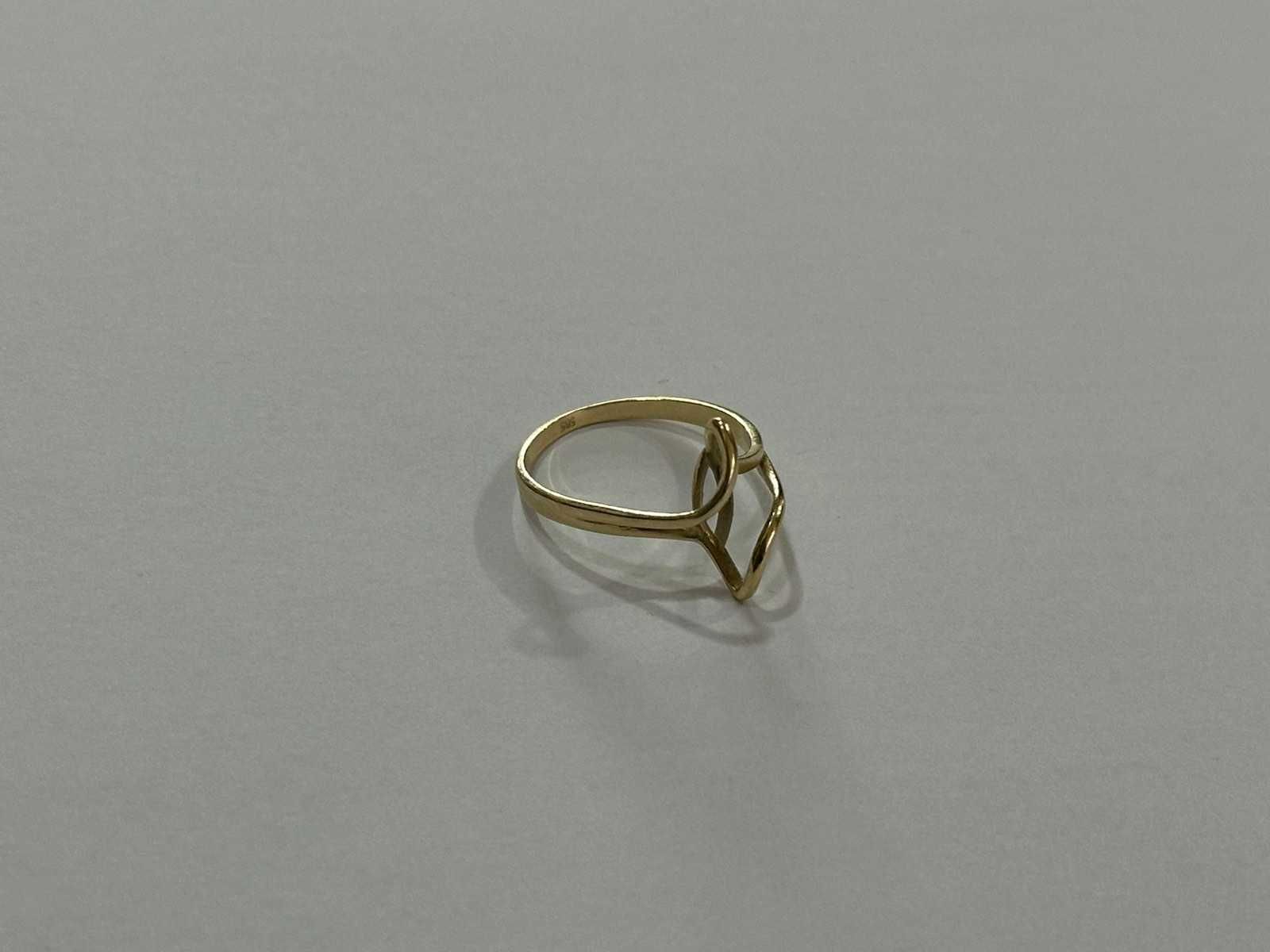 Златен пръстен 14карата/1,94гр.