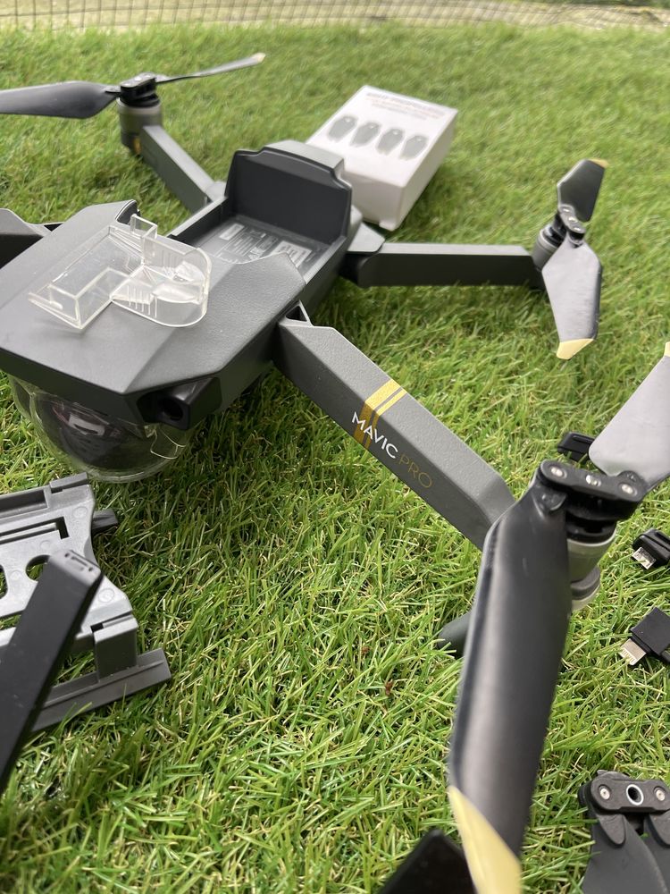 Mavic Pro 4K с аксесоари и 2 батерии