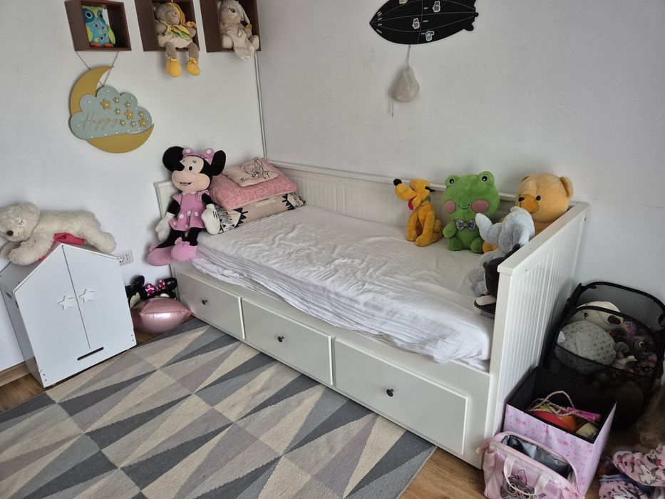 Divan ikea hemnes