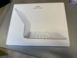 Magic Keyboard for iPad Pro 13‑inch (M4), Бял - нов