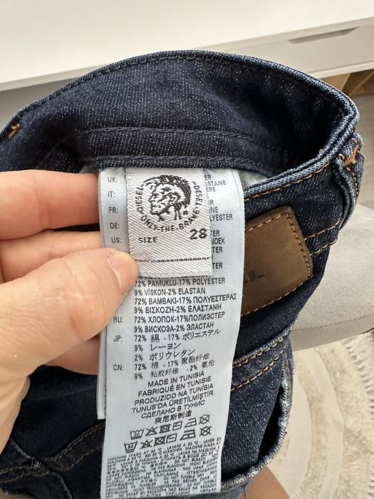 Дънки Diesel Buster Regular Slim Tapered Jeans