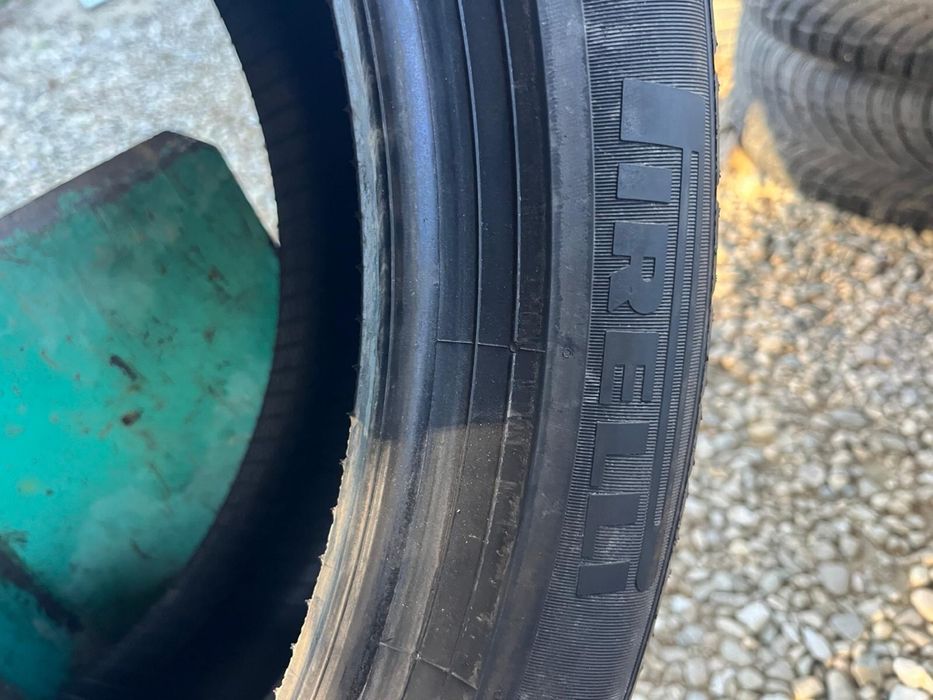 275/40 22 Anvelope de vara Pirelli(sunt noi)