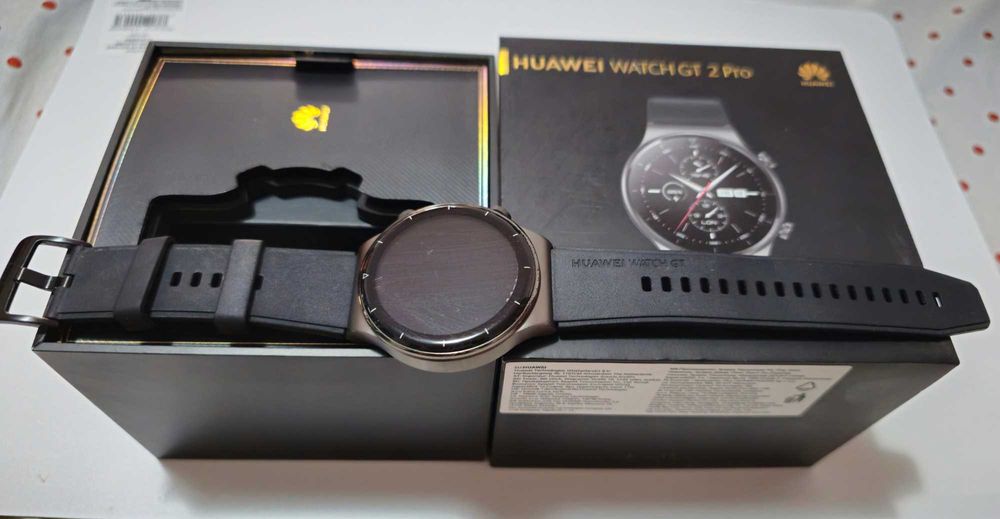 Huawei watch GT 2 PRO  cu cablu încărcare original si  cutie originala