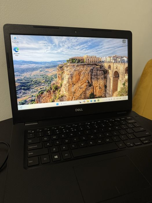 Laptop Dell Vostro 3490