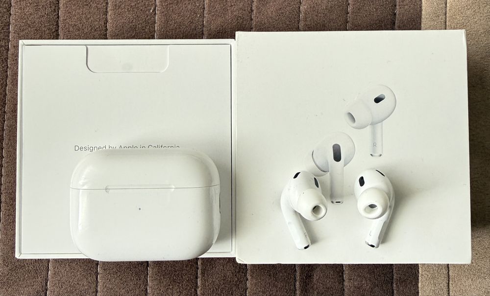 Airpods Pro 2 ,USB C cu incarcare wireless,ca noi pentru pretentiosi!