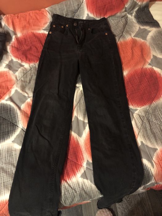 Продавам два чифта дънки за 25 лв