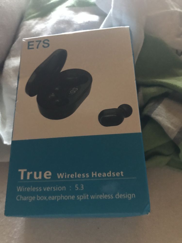 Продавам True Wireless Headset Bluetooth