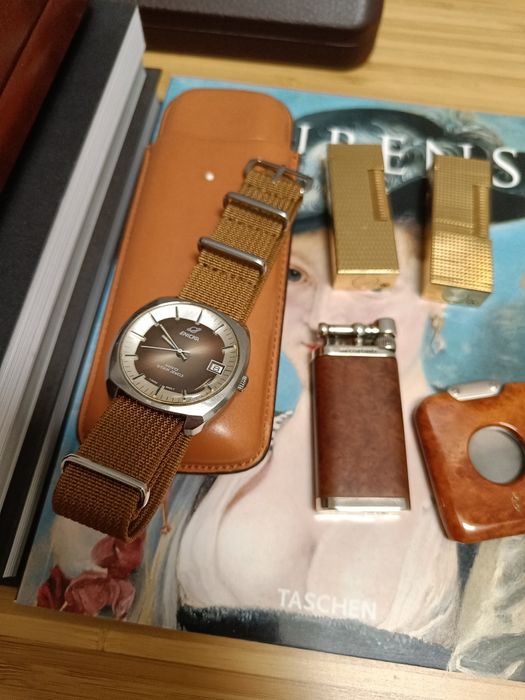 Bricheta Savinelli im corona; Cutter Savinelli Donatus