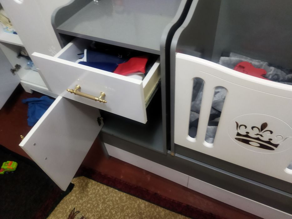 Кровать  продаём