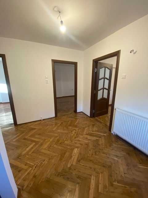 Proprietar/ Capitale Dorobanti/ apartament in vila