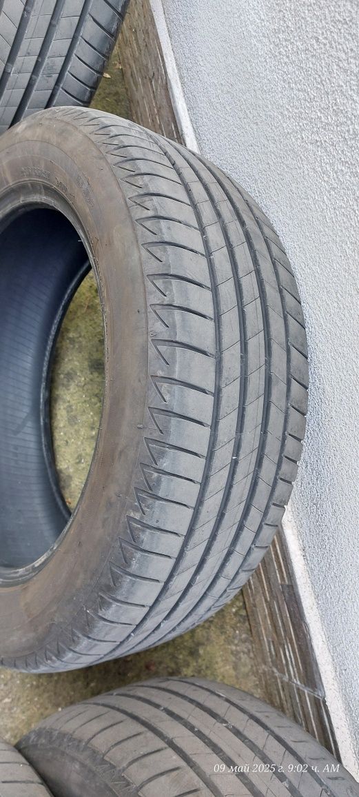 Продавам 2 бр. Гуми Bridgestone 215/55/17 940 W DOT23