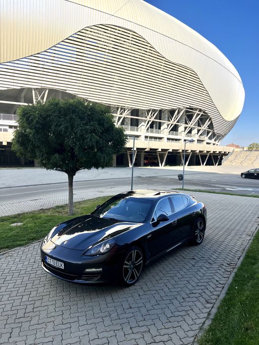 Urgent  Porsche Panamera 4s