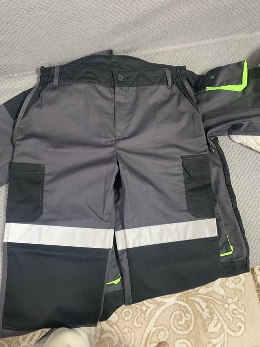 Продаётся Спец одежда