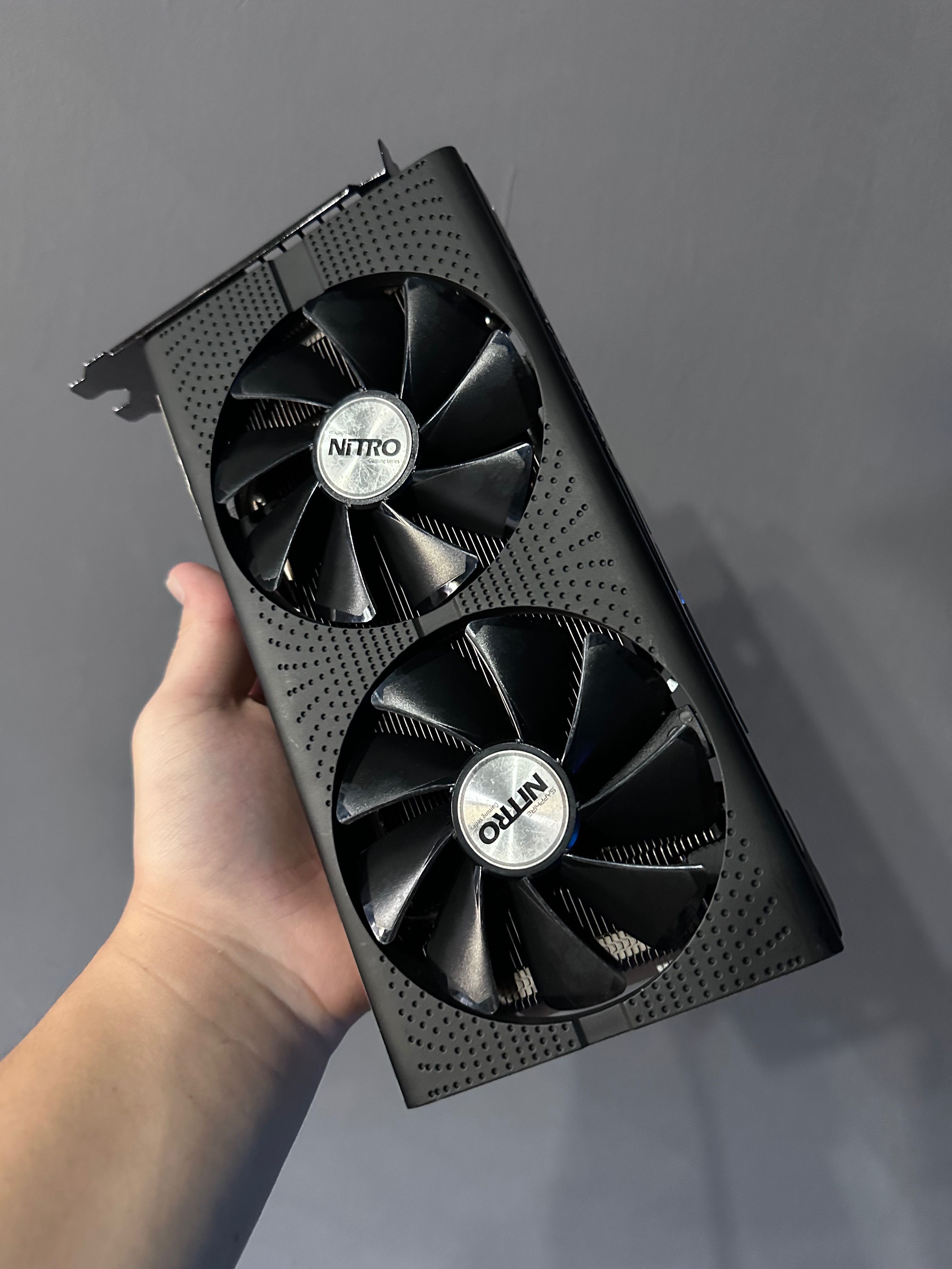 Sapphire Nitro Plus RX 570 4gb
