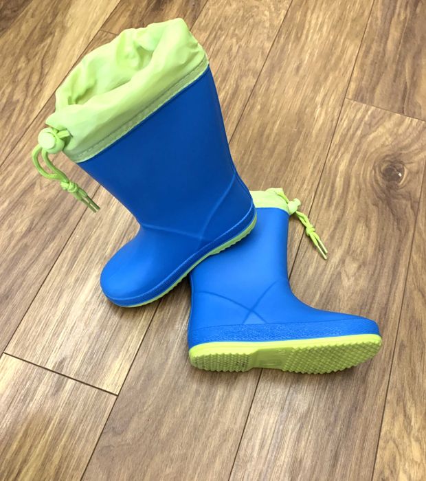 Детски обувки и боти 26 размер.