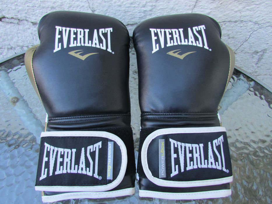 Боксови ръкавици Everlast Powerlock