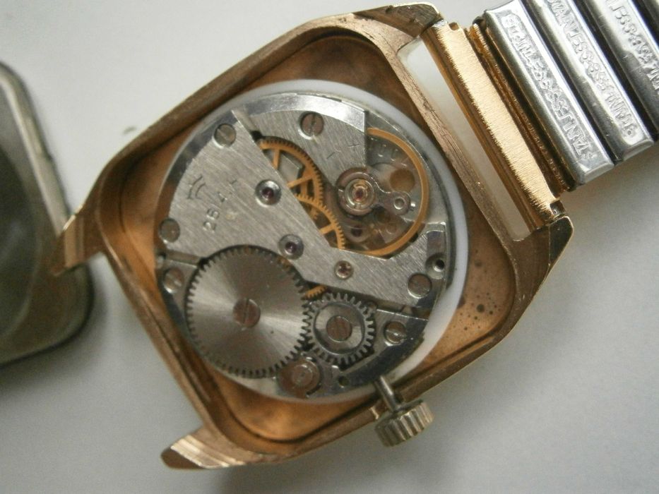 RАКЕТА - "Cartier", кал. 2614.H, made in USSR, каса 32,5х32,5mm, Au