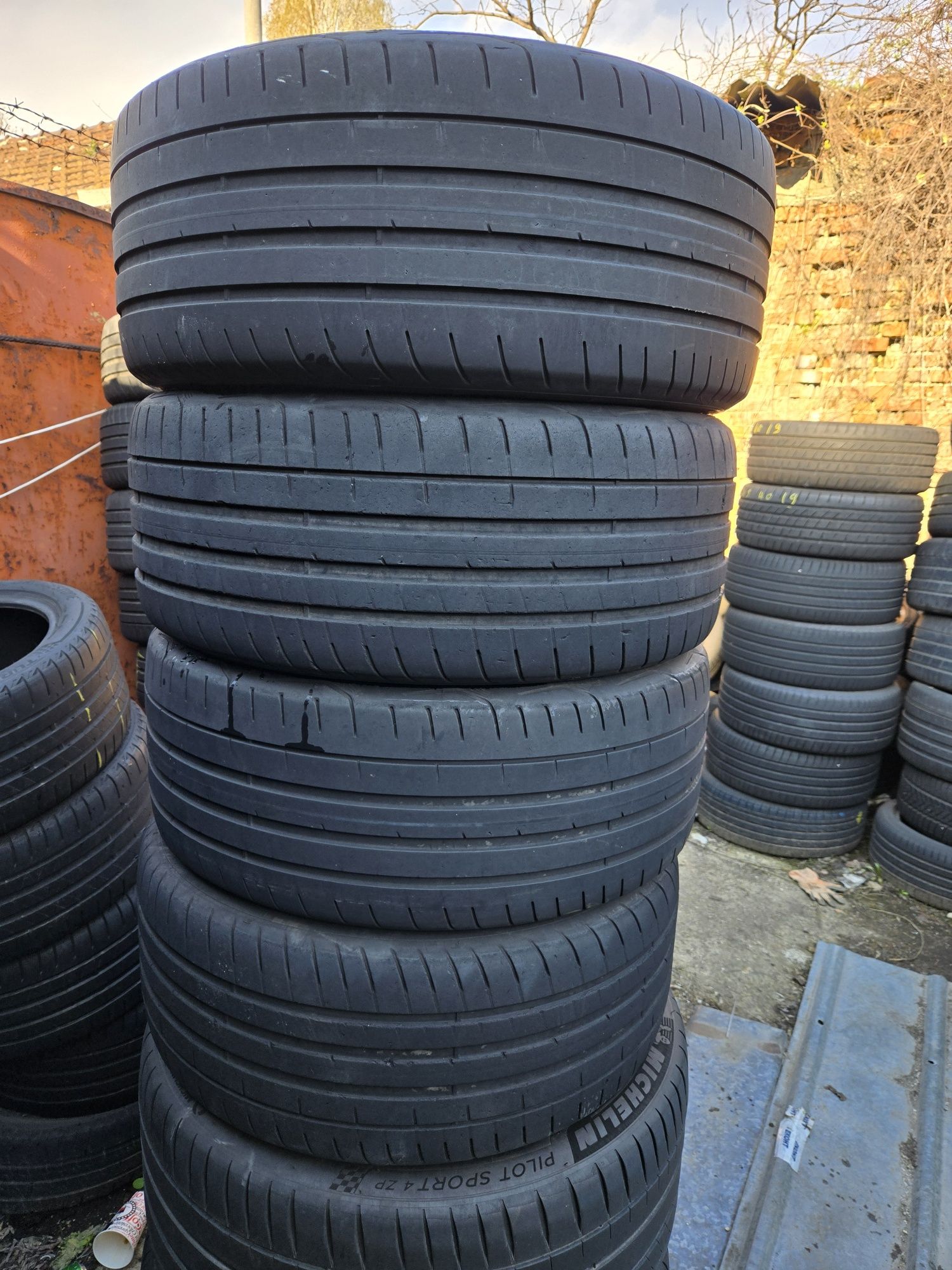 4бр. 245 45 18 Goodyear летни.