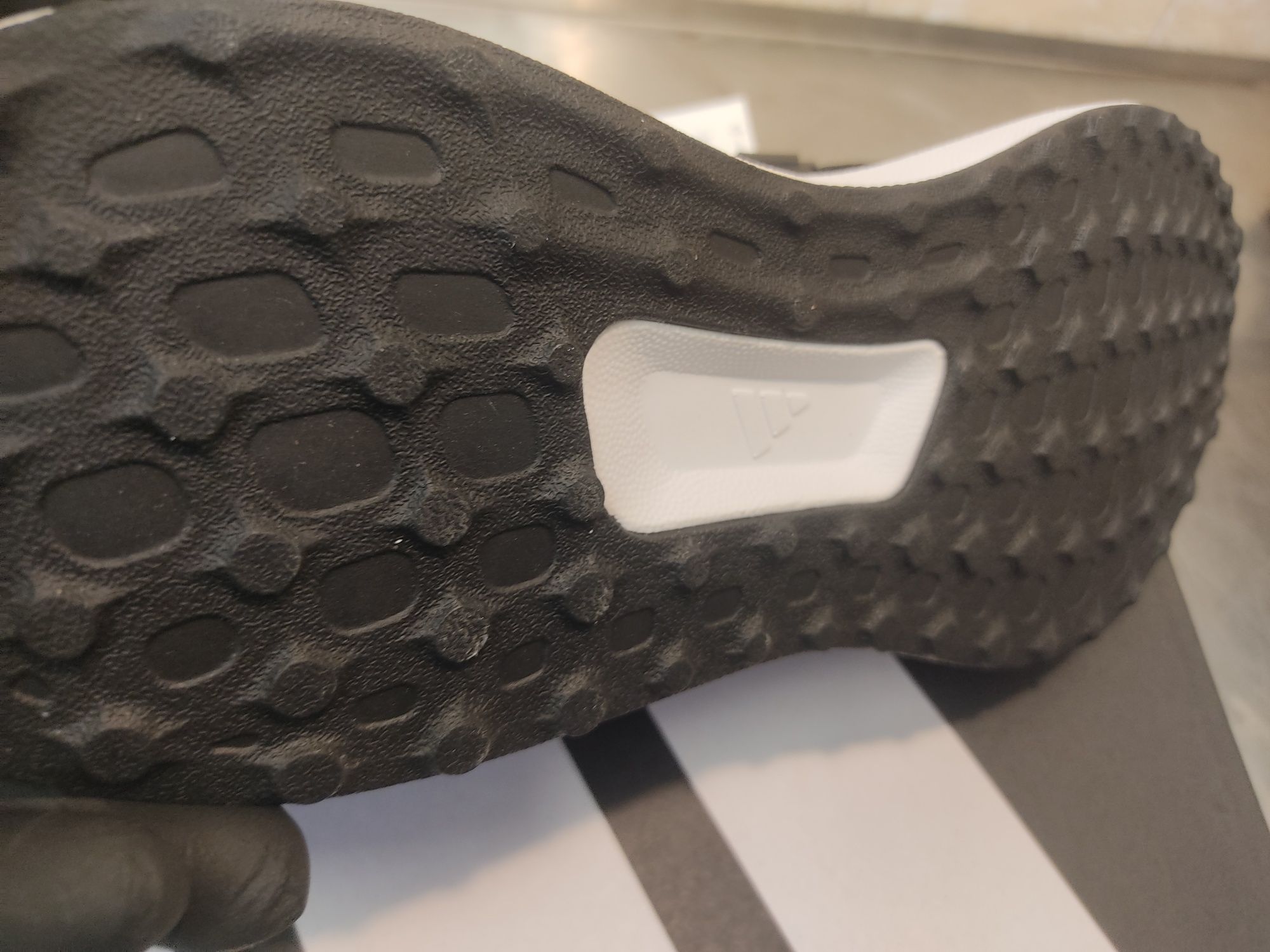 Маратонки Adidas ULTRA DREAM DNA номер UK9 28см