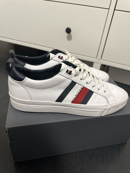 Кожени бели кецове Tommy Hilfiger No42