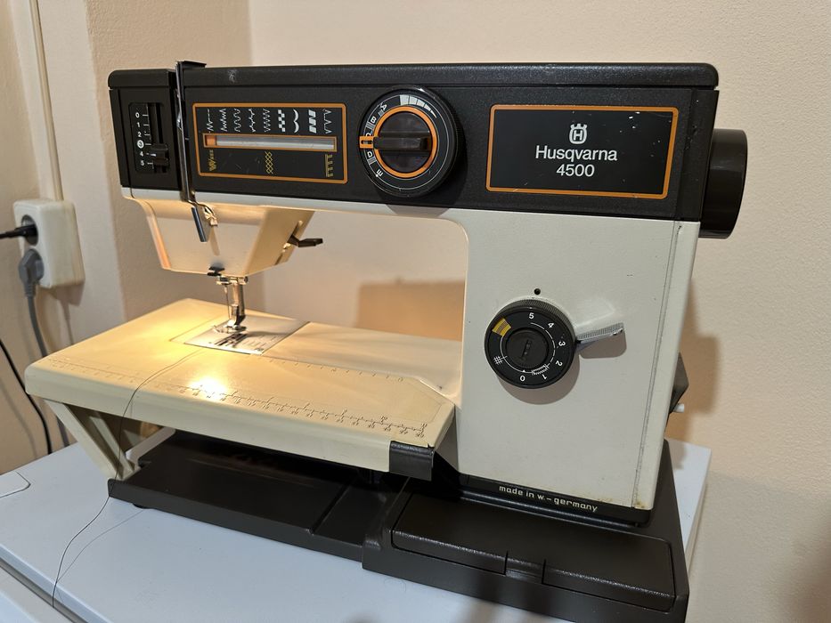 Masina Cusut Husqvarna 4000-Serie