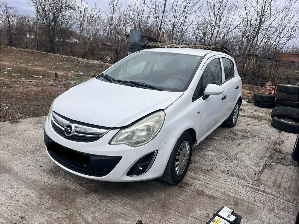 Dezmembrez Opel Corsa D Facelift 1.3cdti