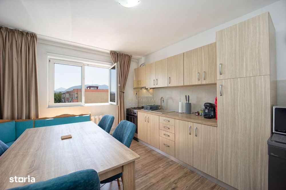 Apartament luminos, 65 mp, cu parcare și boxă Bartolomeu, str. Lânii33