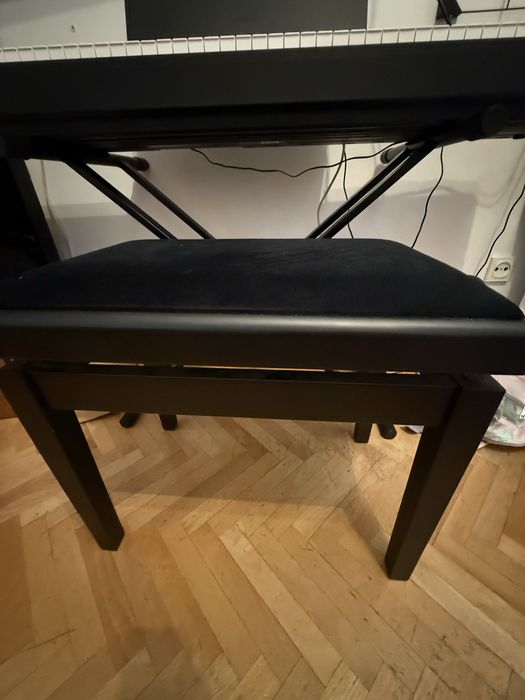Pian digital Yamaha P 145 cu scaun si stativ