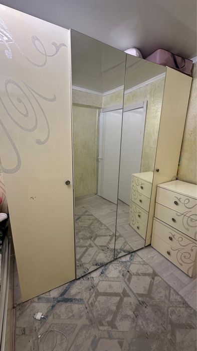 Название га Белый акриловый спальный гарнитур