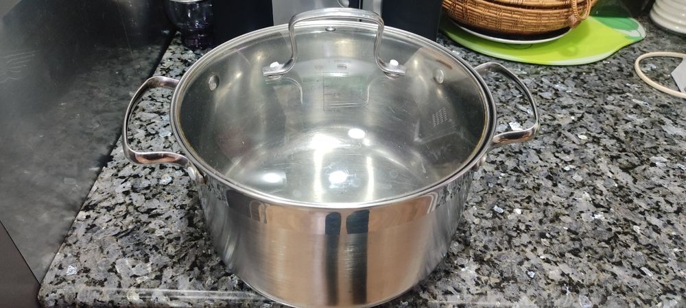 Кастрюли нержавейка. Б. У.