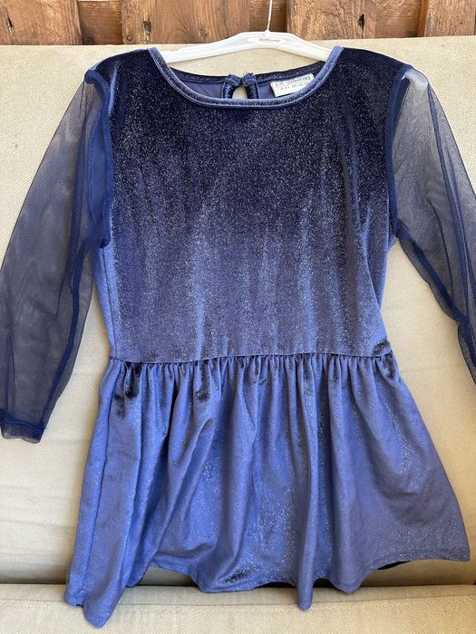 Детска рокля с тюлени ръкави