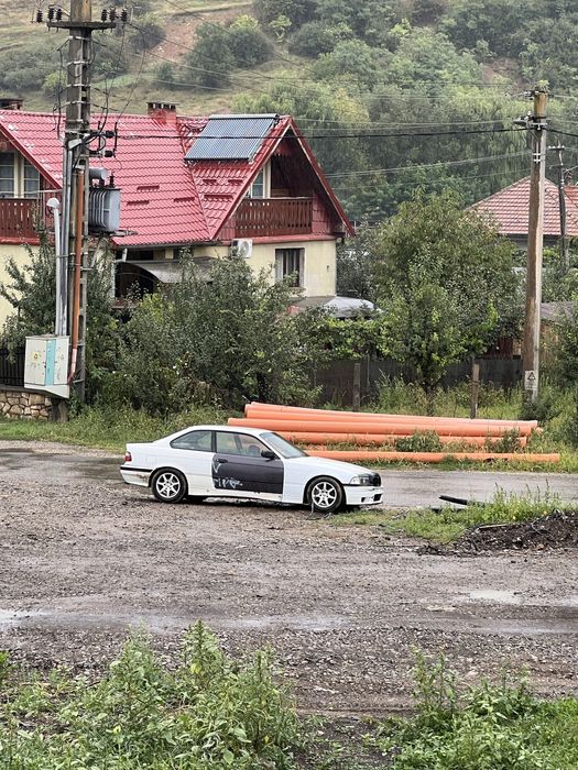 Vand Caroserie BMW E36 Coupe cu acte!