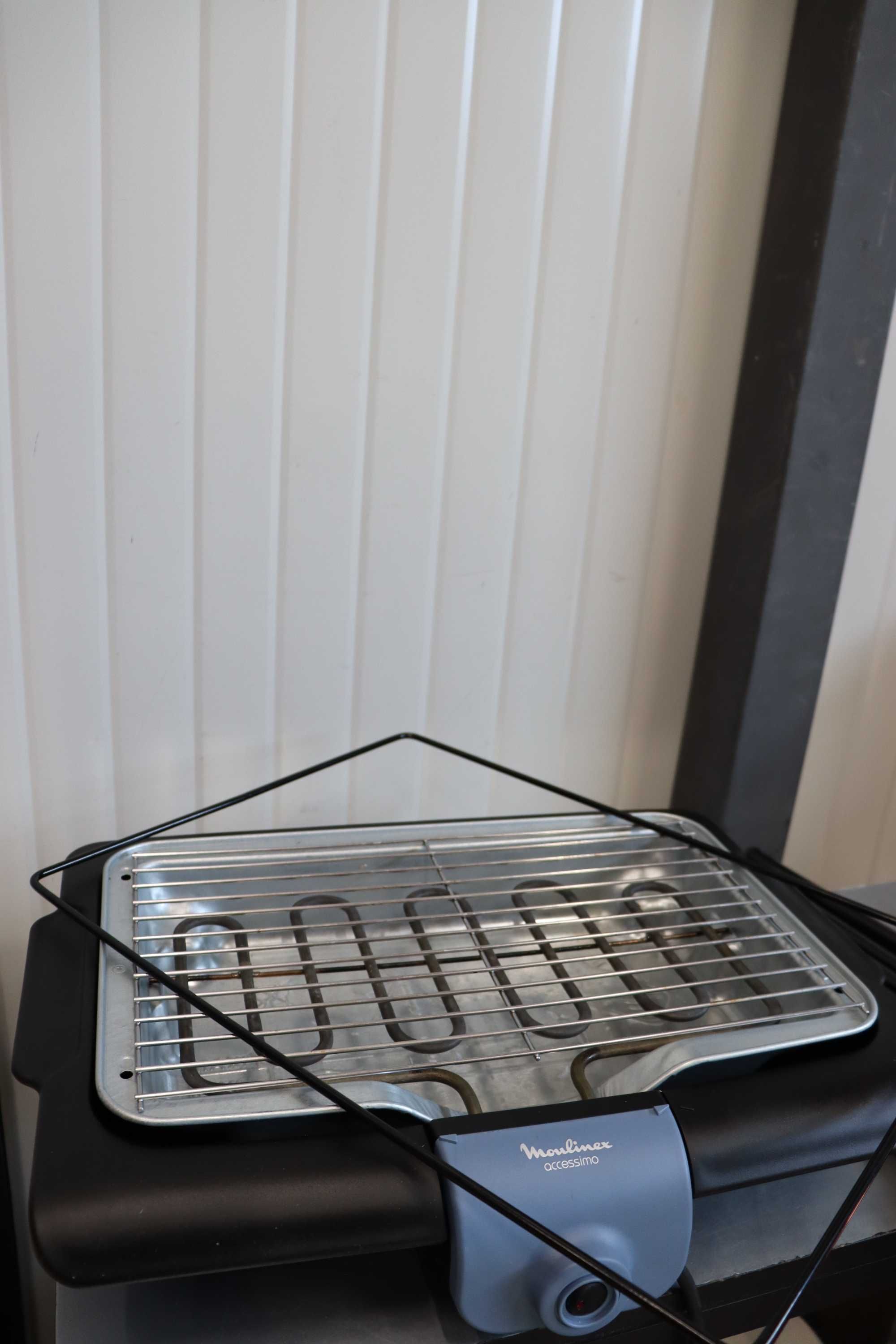Moulinex Accessimo Електрическо настолно барбекю с крака, скара 2100W