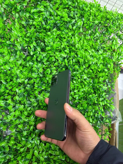 Iphone 11 pro max alo holatda