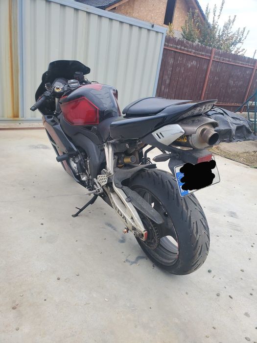 Se vinde CBR 1000rr din 2005 model sc 57 

Cauza vânzării este lipsa d