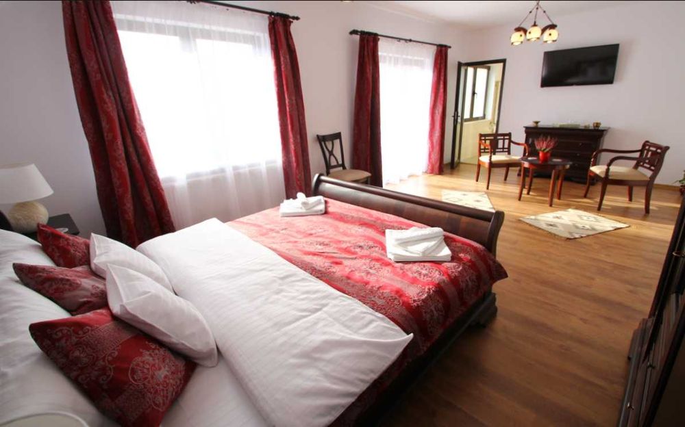 Inchiriez casa de mari dimensiuni zona Z.Boiu.