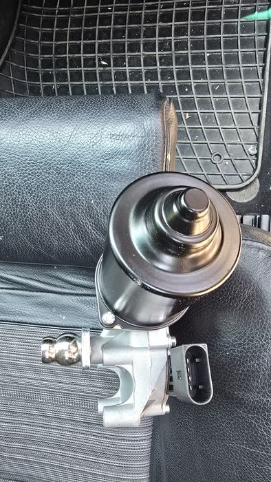 Моторче за чистачки за bmw e60