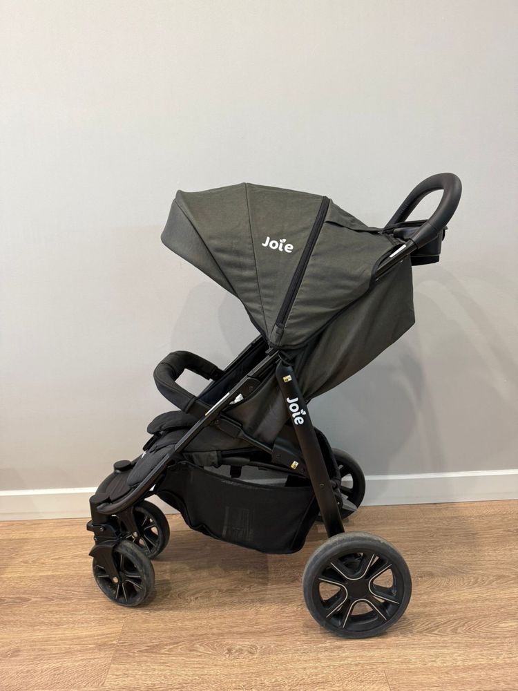 Срочно продам Прогулочную коляску Joie litetrax 4