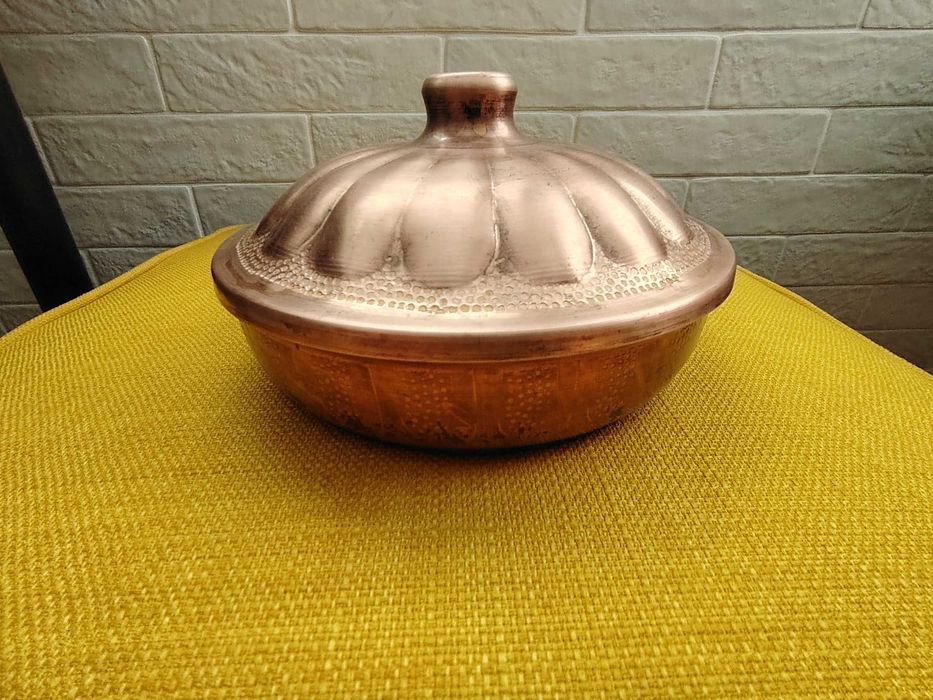 Кръгла медна кутия с капак за бижута