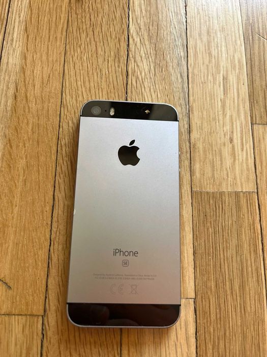iPhone SE 32GB (първо поколение от 2016 г.)