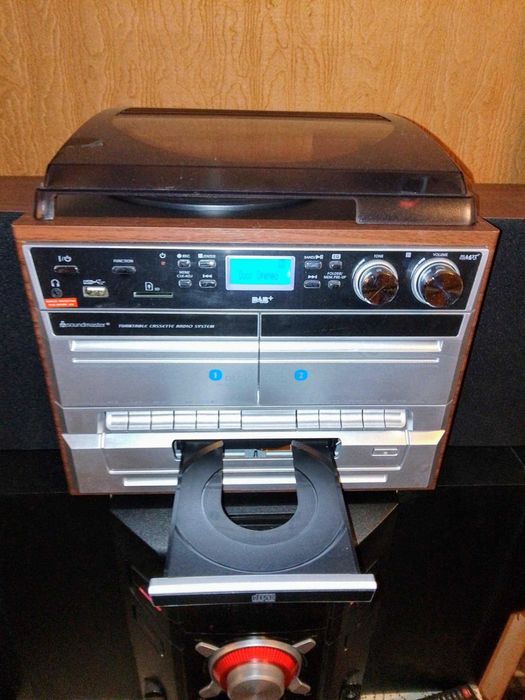 Аудиосистема с грамофон SOUNDMASTER MCD5550DBR - ЧИСТО НОВА !