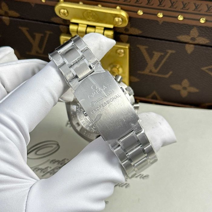 omega speedmaster сребристо/черно