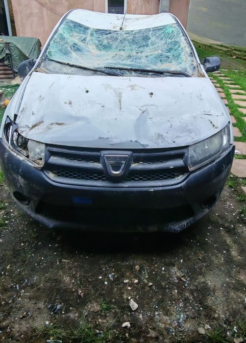 Dezmembrez Dacia Sandero 2013