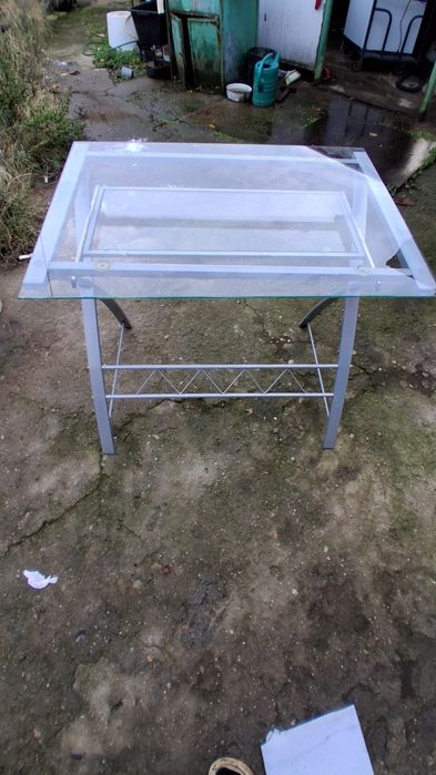 Маса за компютър