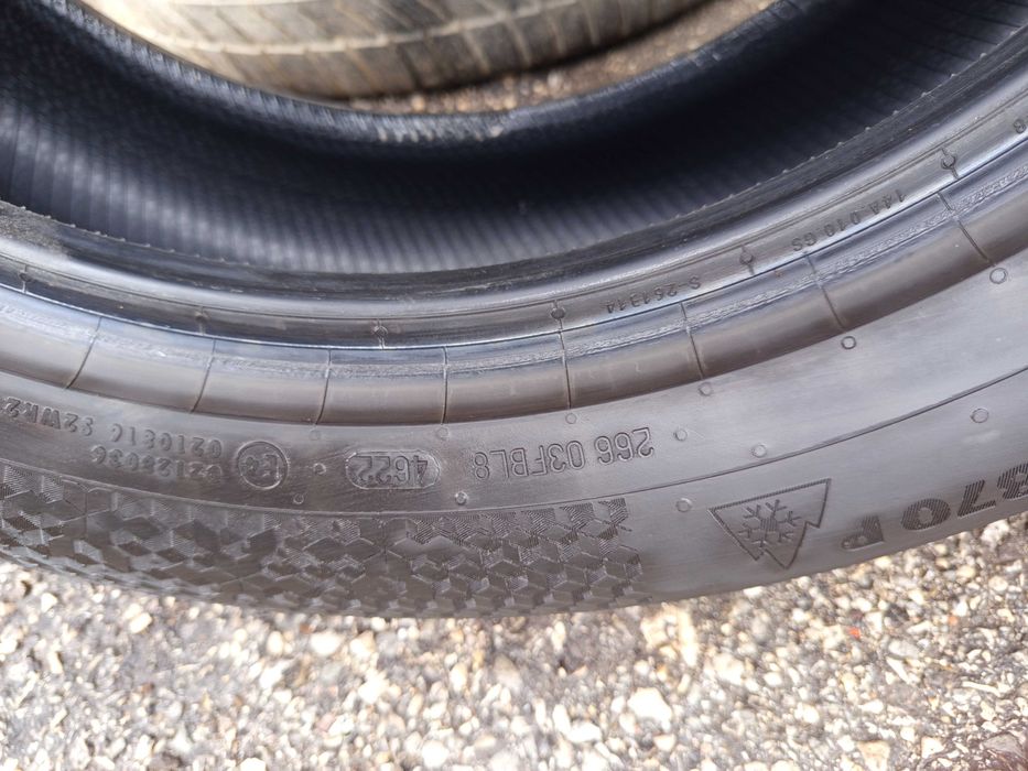 Зимни гуми Continental 235/55R18