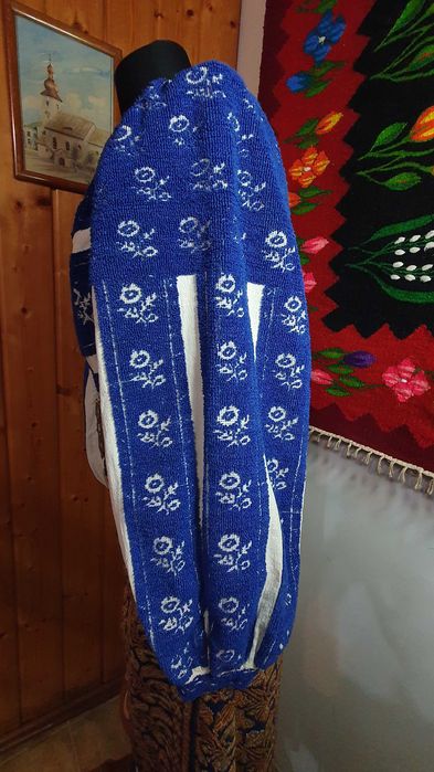 Costum popular (ie/camaa, valnic/fota/catrinta/opreg)