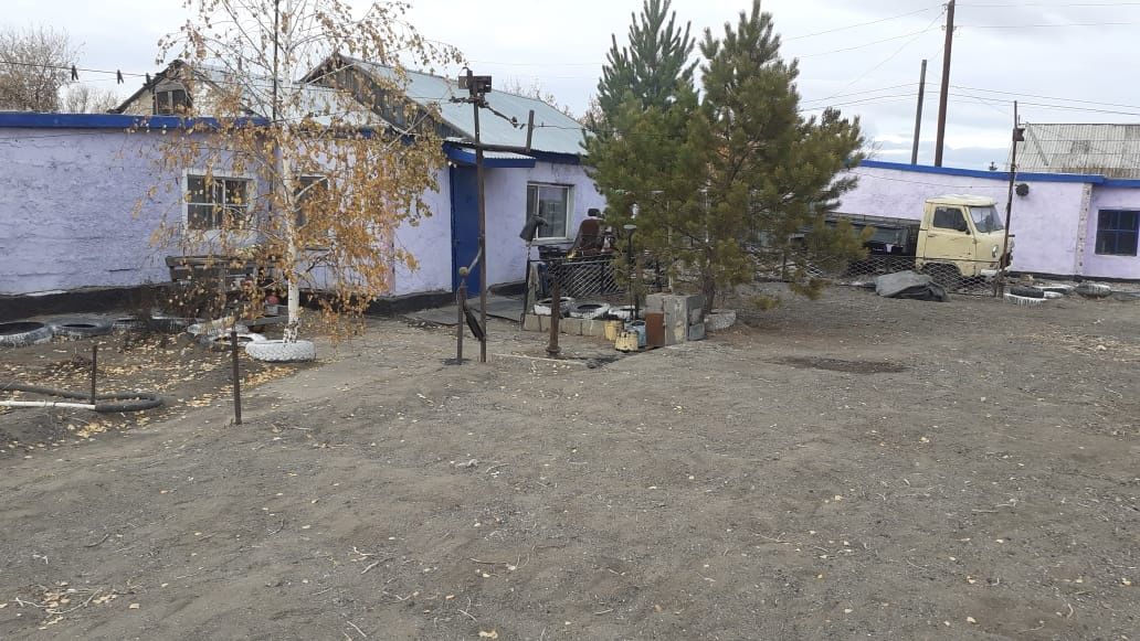 Продаётся  дом в посёлке Долинка