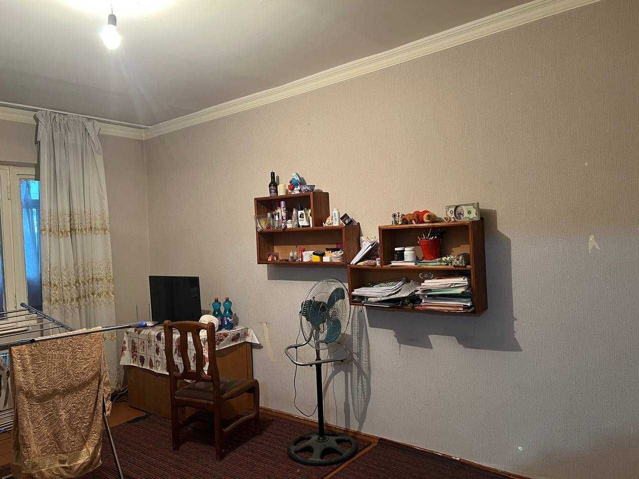 Продается своя 3-х комнатная квартира, 77-серия, базар Кадышева