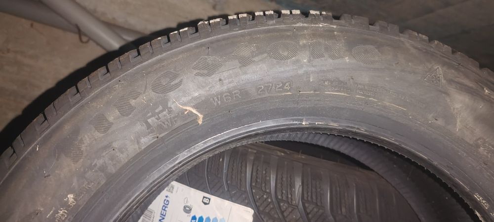 Super oferta!! Set 4 anvelope vara iarna 185 60 15 firestone barum