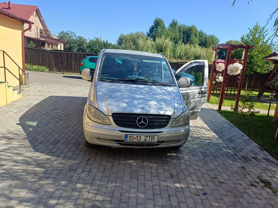 Vând Mercedes vito